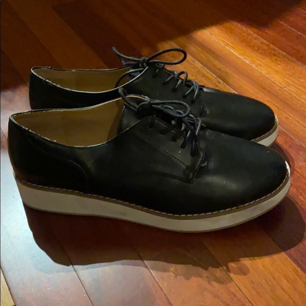 Mocassin - Picture 2 of 3